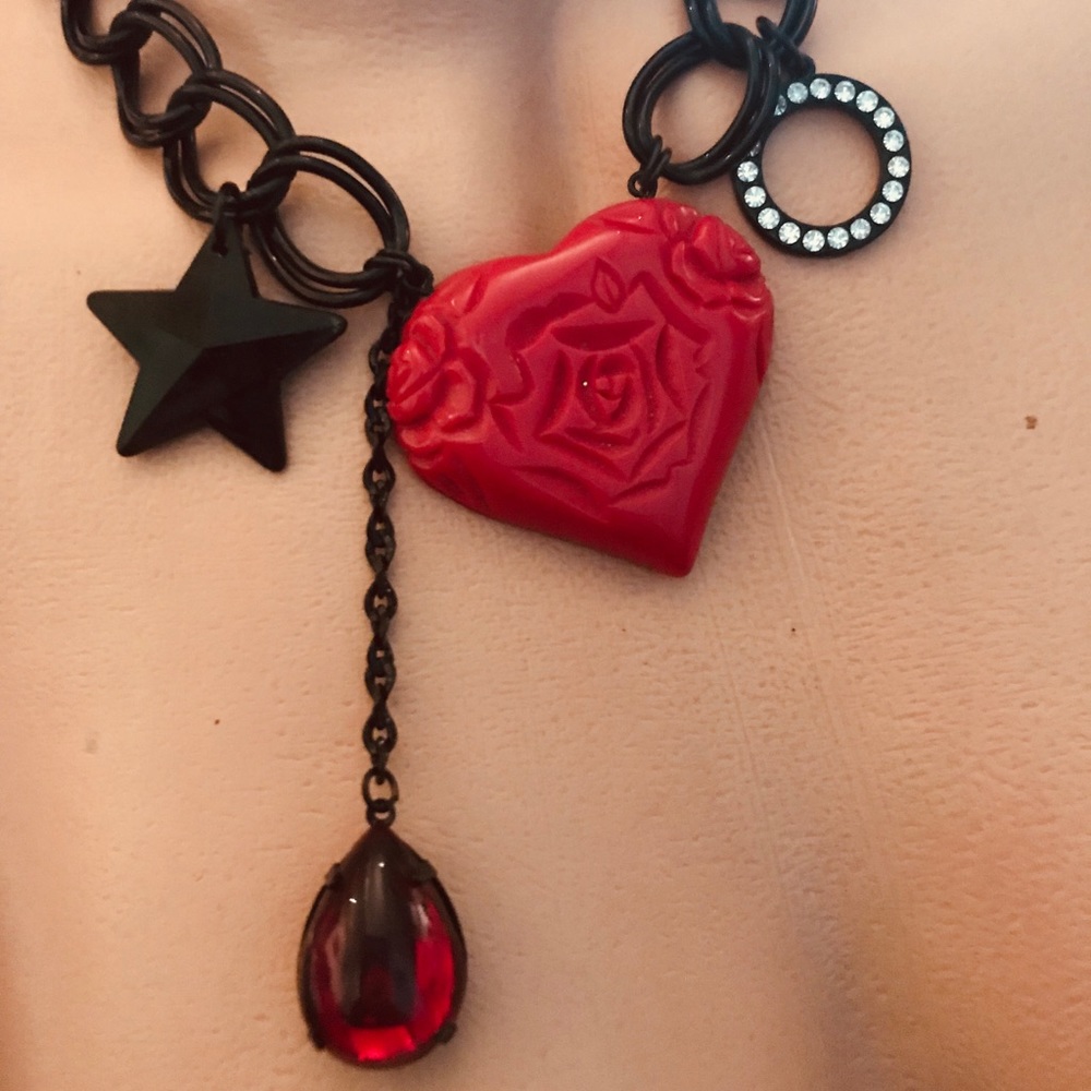 Red rose heart choker necklace Betsey Johnson NWT